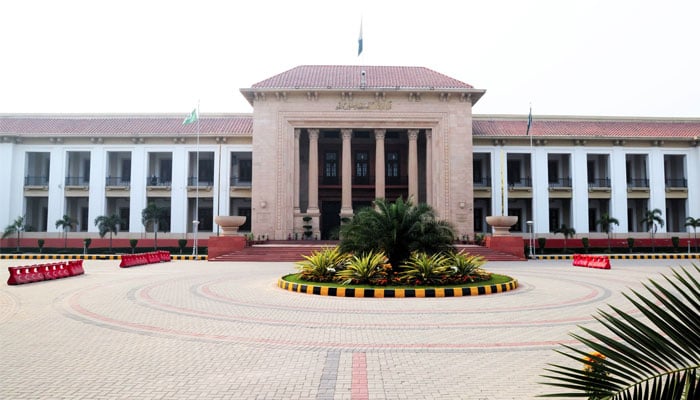 پنجاب میں کروڑوں روپے کا اسلحہ اور بارود غائب