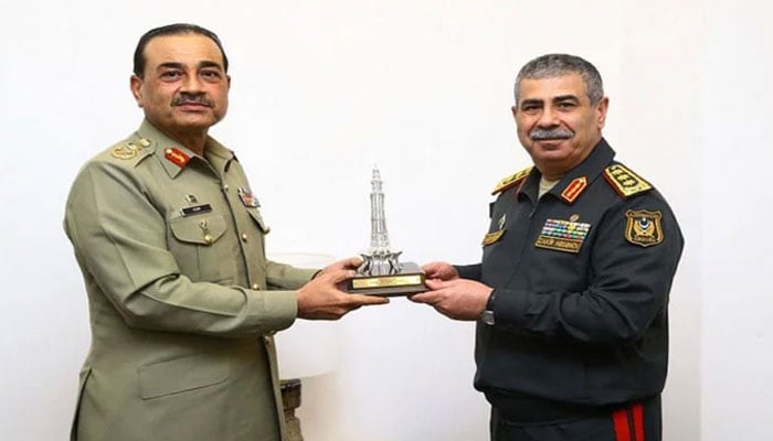فیلڈ مارشل عاصم منیر اور آذربائیجان کے وزیر دفاع کی ملاقات، علاقائی سلامتی کی صورتحال پر گفتگو